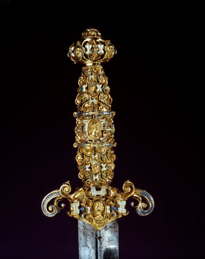Dolchgriff in Silber, Gold und Emaille. Realisiert von der deutschen Schule von German School