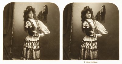 Stereoskopische Karte, die eine junge Frau in traditioneller spanischer Tracht aus der Region Aragon zeigt, ca. 1900 (Sepia-Foto) von German School