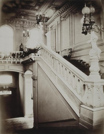 Der Stroganow-Palast in Sankt Petersburg. Die große Treppe mit unterem Vestibül, 1860er Jahre von Giovanni Bianchi
