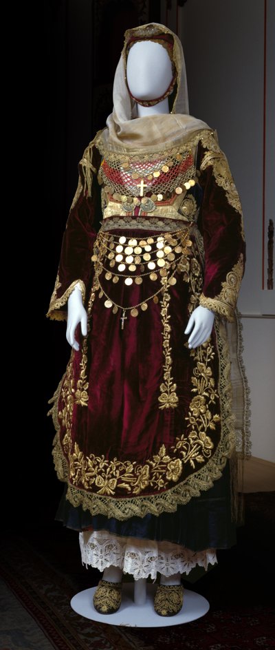 Brauttracht von der Insel Salamina von Greek School