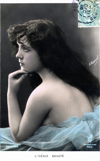 Das Schönheitsideal: junge Frau mit langen Haaren (wahrscheinlich die Tänzerin Vérèna, von den Folies Bergère) von Henri Manuel