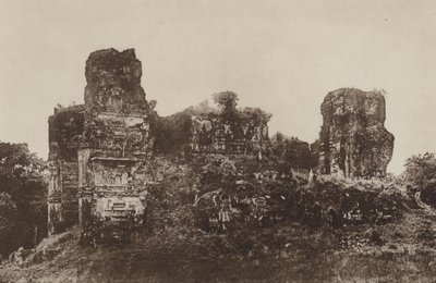 Ruinenstädte von Ceylon: Jetawanarama, von Norden von Henry W. Cave