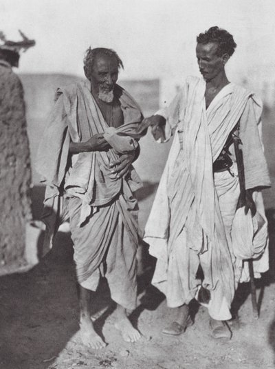 Afrika: Bisharin-Männer, Nubische Wüste von Hugo Adolf Bernatzik