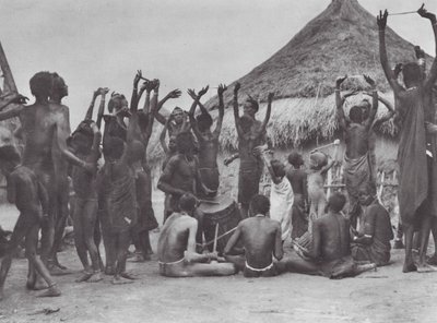 Afrika: Dinka-Kuh-Tanz von Hugo Adolf Bernatzik