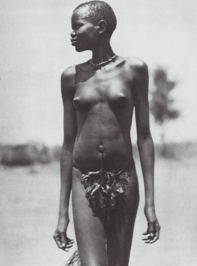 Afrika: Djur-Mädchen, Sudan von Hugo Adolf Bernatzik