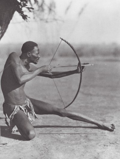 Afrika: Östlicher Djur-Bogenschütze von Hugo Adolf Bernatzik