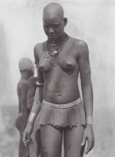 Afrika: Nuer-Frau von Hugo Adolf Bernatzik