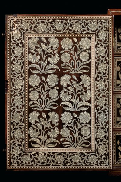Mughal-Schrank, Gujarat oder Sindh, Westindien von Indian School
