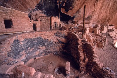 Keet Seel ist Teil eines Komplexes von drei historischen Klippenwohnungen in der Nähe der Stadt von Ira Block