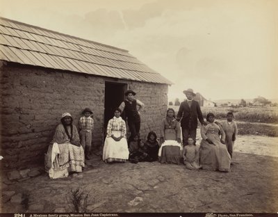 Eine mexikanische Familiengruppe, Mission San Juan Capistrano, Kalifornien von Isaiah Taber
