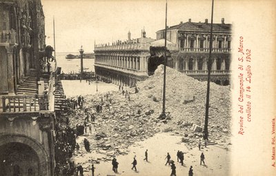 Einsturz des Campanile von San Marco, Venedig, 14. Juli 1902 von Italian Photographer