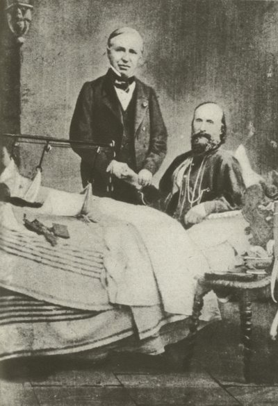 Garibaldi, verwundet in der Schlacht, mit seinem Arzt von Italian Photographer