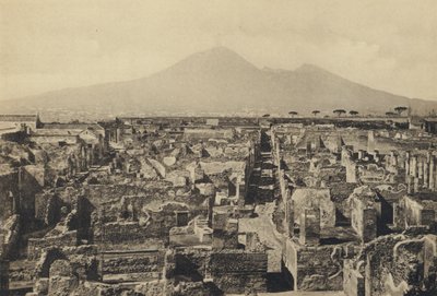 Neapel: Pompeji, Panorama mit Vesuv von Italian Photographer