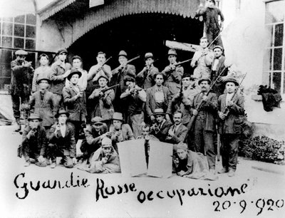 Besetzung einer Fabrik durch die italienischen Kommunisten im Jahr 1920 von Italian Photographer