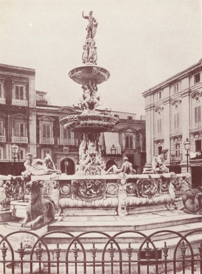 Sizilien: Ein Brunnen in Messina von Italian Photographer