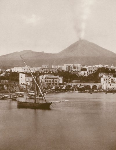 Torre Del Greco, Panorama und Vesuv (s/w Foto) von Italian Photographer