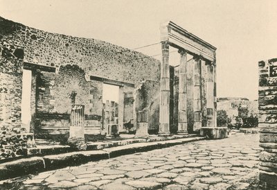 Der Eingang zum Dreieckigen Forum (Gravur) von Italian School