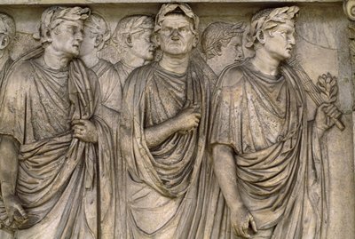 Ara Pacis Augustae, ein freistehender Altar einer Gruppe von Witwen, Magistraten, Priestern... von James L Stanfield