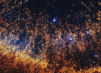 Helixnebel (NIRCam) von James Webb Space Telescope (NASA)