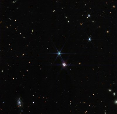 Seltene Ansicht der Neptunringe von James Webb Space Telescope (NASA)