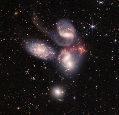 Stephans Quintett (NIRCam und MIRI) von James Webb Space Telescope (NASA)