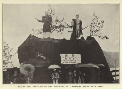 Vor der Enthüllung des Denkmals für Commodore Perry, nahe Uraga von Japanese Photographer