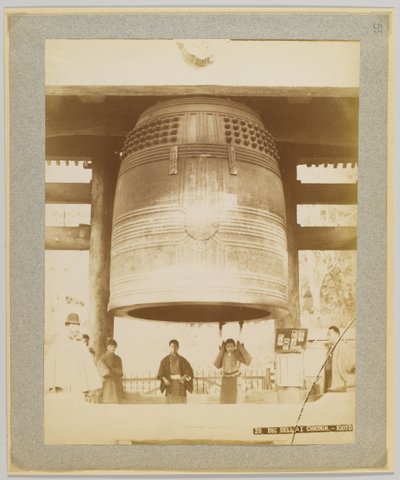 Große Glocke in Chionin, Kyoto, Japan von Japanese Photographer
