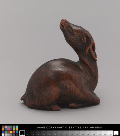 Netsuke modelliert als Hirsch, Mitte des 19. Jahrhunderts von Japanese School