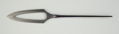 Yanone (Pfeilspitze) vom flachen Typ (hirane) mit durchbrochenem Design von Japanese School