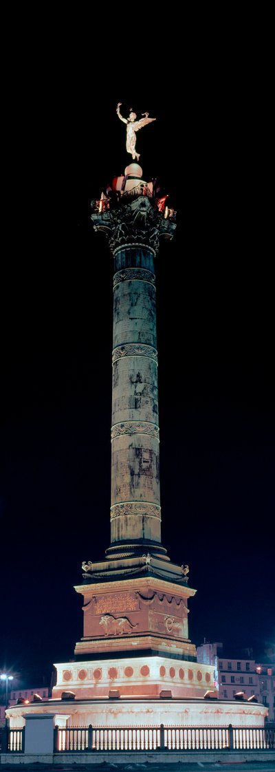 Ansicht der Julisäule auf dem Place de la Bastille in Paris von Jean Antoine Alavoine