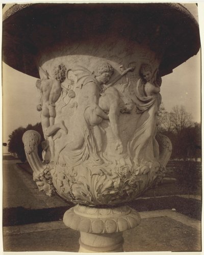 Versailles, Vase von Cornu von Jean Eugène Auguste Atget