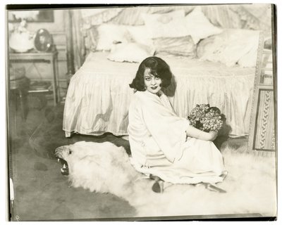 Lenore Ulric, ca. 1915-28 von Jessie Tarbox Beals