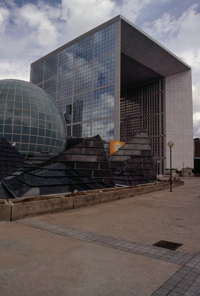 Gebäude im La Défense-Viertel, Paris, Île-de-France, Frankreich, Detail von Johan Otto von & Andreu Paul (1938 2018) Spreckelsen