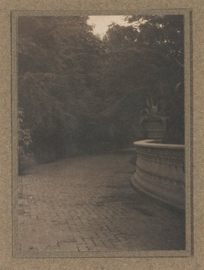 Szene in einem Garten von Joseph T. Keiley