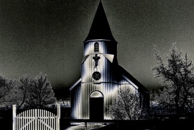 Unsere Kirche am Abend, 2015 von Joy Lions