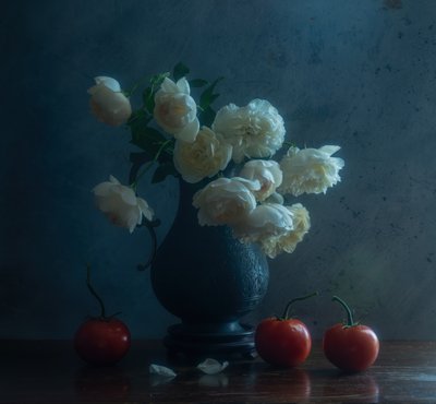 Elegante Rosen und Tomaten von Judy Tseng