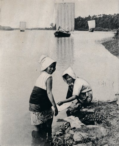Eine Wäscherei am Flussufer, ca. 1900, 1921 von Julian Leonard Street