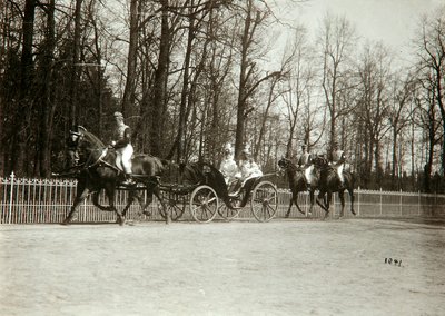 Zar Nikolaus II. und Zarin Alexandra Fjodorowna von Russland in einer Kutsche, frühes 20. Jahrhundert von K. von Hahn