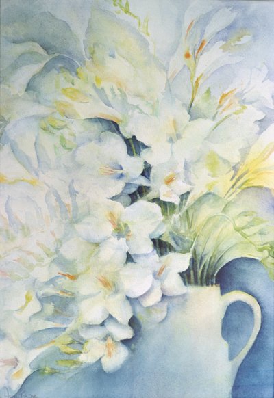 Freesie, Aurora und Ballerina in einem weißen Krug von Karen Armitage