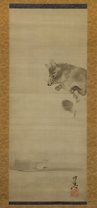 Tanuki Waschbärhund betrachtet sein Spiegelbild im Wasser, spätes 19. Jahrhundert von Kawanabe Kyosai