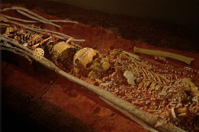 Archäologie; Hominide; Hominin; Menschliche Evolution - Homo sapiens sapiens; Menschliche Evolution; Eiszeit, 2000 (Foto) von Kenneth Garrett