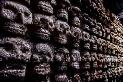 Schädelgestell oder Tzompantli, Azteken, Mexiko, Templo Mayor, 2010 (Foto) von Kenneth Garrett