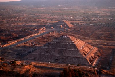 Teotihuacan; Pyramide des Mondes; Pyramiden; Mesoamerika; Mexiko; Alte Kulturen, 2005 von Kenneth Garrett