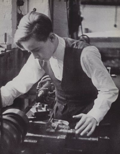 Schule der Mechanik, Eton von Laszlo Moholy Nagy