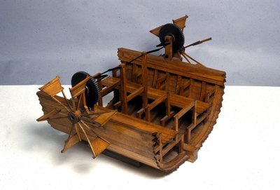 Schaufelradboot. Modell nach der Zeichnung von Leonardo da Vinci. Wissenschafts- und Technikmuseum, Mailand von Leonardo da (after) Vinci
