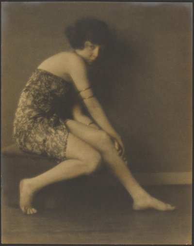 Akrobatische Tänzerin von Louis Fleckenstein