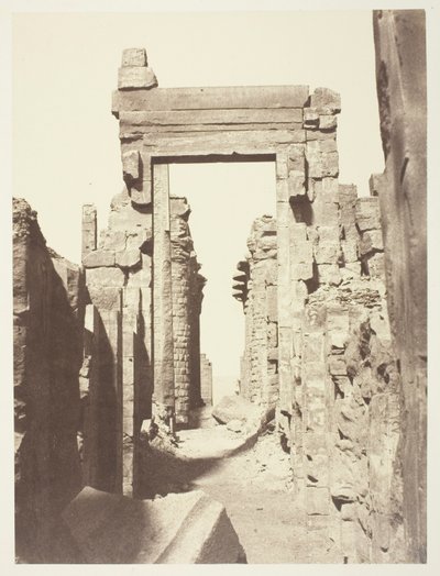 Karnak, Große Allee inmitten der Ruinen, von Osten aufgenommen von Louis de Clercq