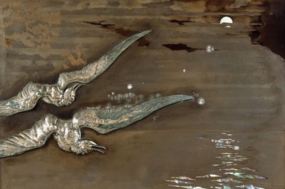 Ein Metalllackpanel mit aufgetragenen Silbermöwen, ca. 1900 von Lucien Gaillard
