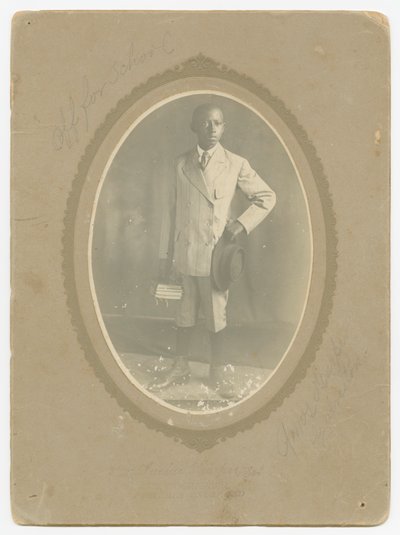 Fotografie von Amos Harper auf dem Weg zur Schule von Lucius Harper