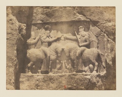 Naqsh-e Rostam, Felsenrelief. Investitur von Ardeshir I. durch den Gott Ahura-Mazda (Ansicht 10) von Luigi Pesce